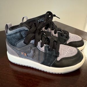 Nike Jordan 1 Mid SE Craft | Boy size 11